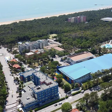홀리데이파크 Bella Italia Sport Village 3*